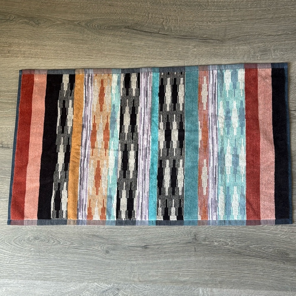 Missoni hand/dish towel new‎ “YWAN”